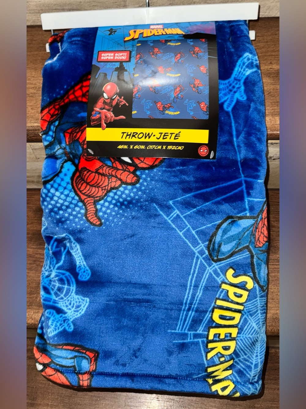Super Cute 🥰 Marvel Classic Spider-Man Themed Plush Throw Blanket 46” x 60”